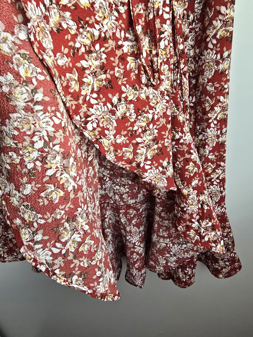 Max Studio Red Floral Ruffle Maxi Skirt - Picture 5 of 8